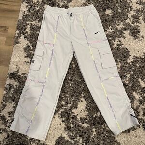 Women’s Nike cargo pants